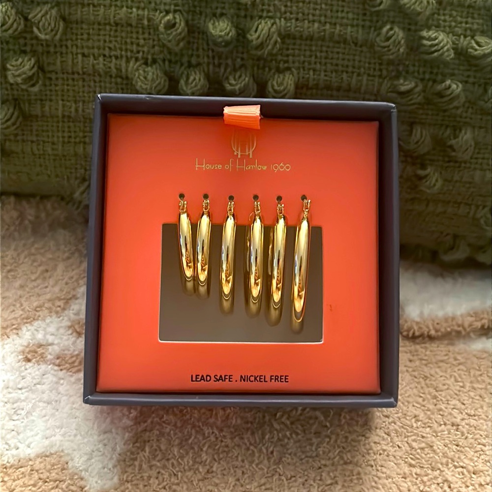 House of Harlow 1960 Hoop Earrings Set
